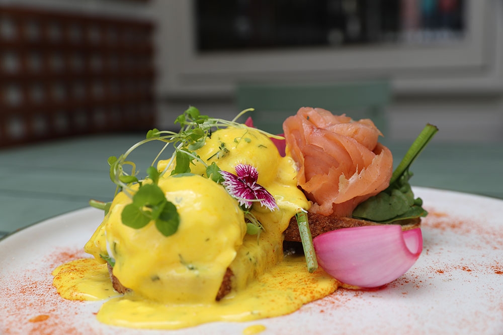 Eggs Benedict at This and That