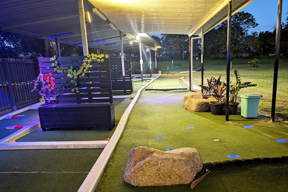 Undercover course at Mt Gravatt Mini Golf