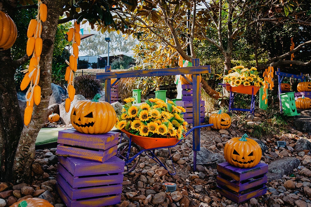 pumpkins and flowers Spooky Putt Putt Victoria Park 