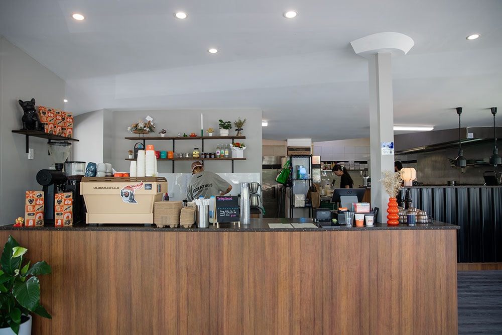 Serving Area at Zmirk