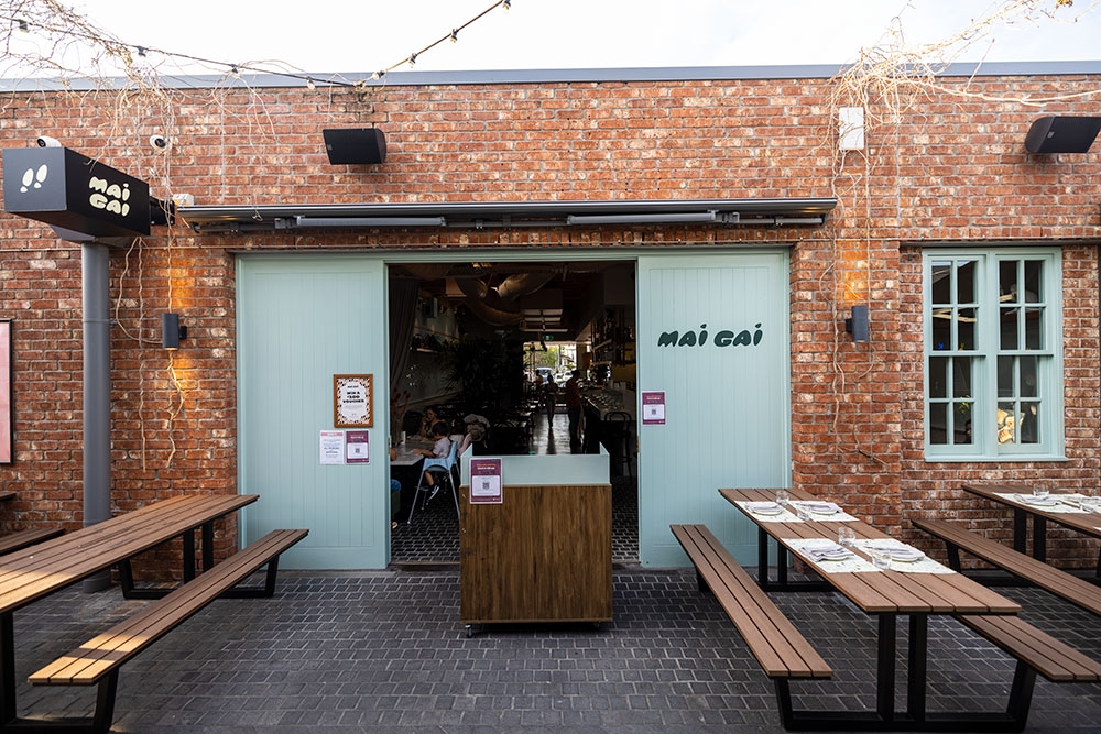 Outside seating at Mai Gai Everton Park