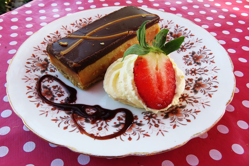 Dessert at The Place 2 B Cafe Delaneys Creek