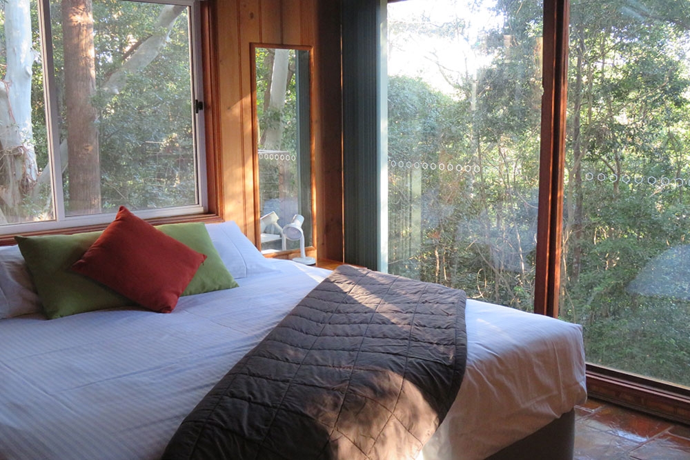 Bedroom with views on bush 