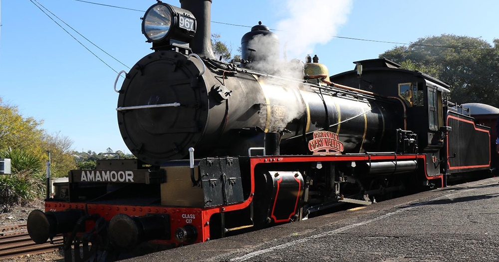 Wizard Express Mary Valley Rattler at station