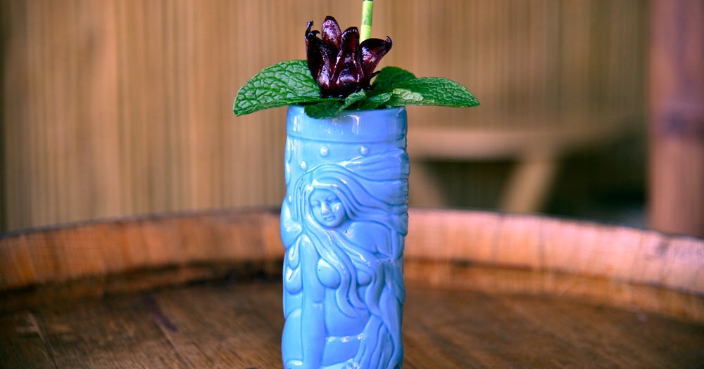 Tiki cocktail